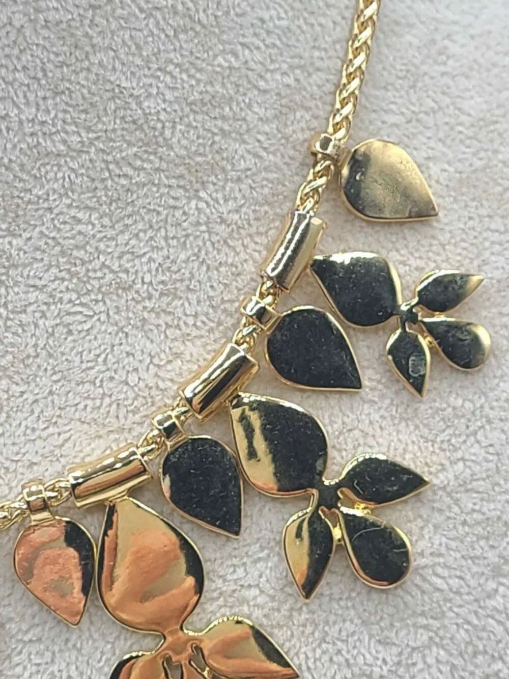 Ann Taylor Gold Tone Flower Necklace